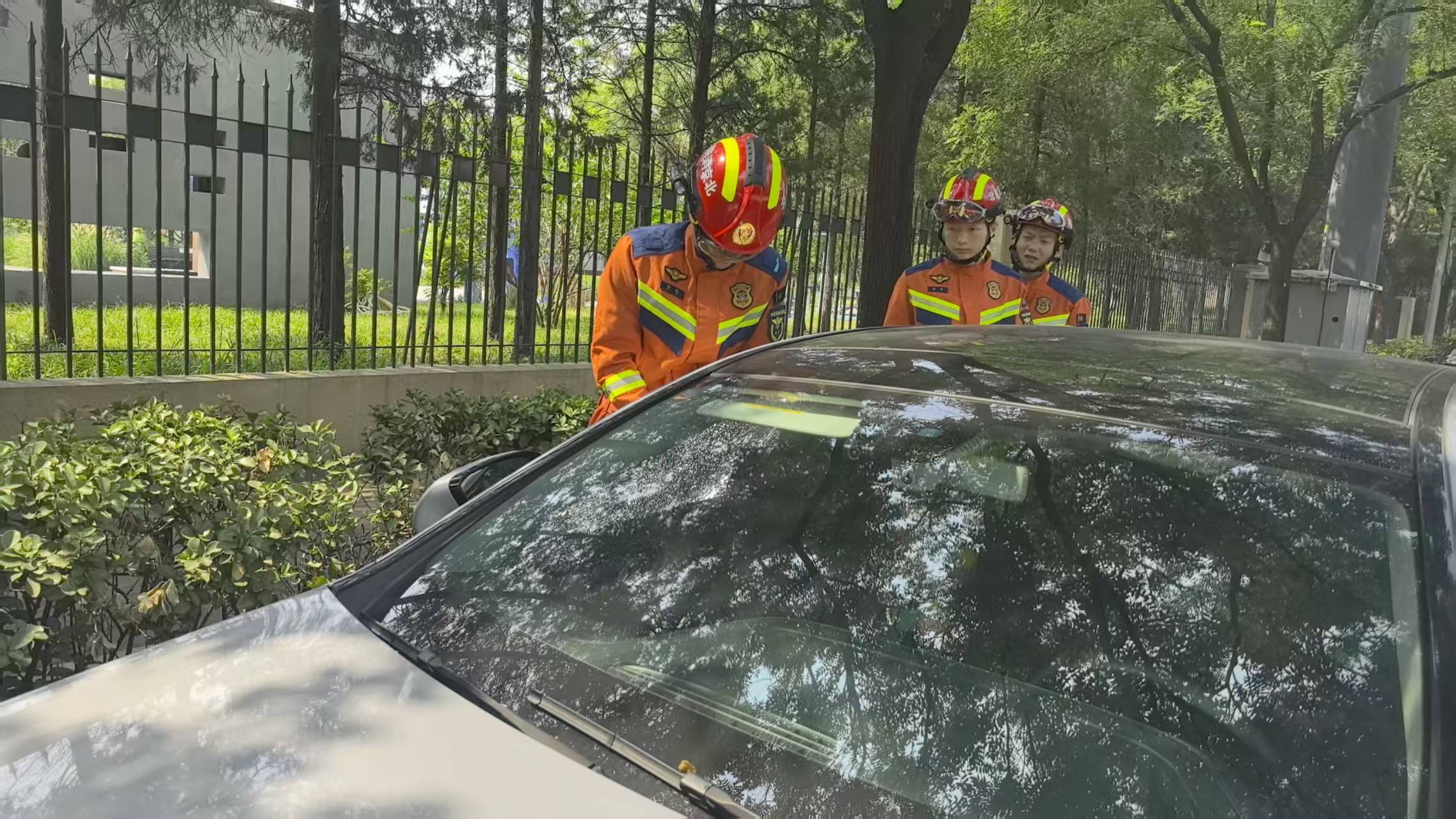 起亚k3中控锁不工作怎么办